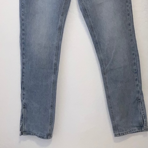 FASHION NOVA SLIT STRAIGHT LEG JEANS SIZE 5 /26 WOMEN - Picture 3 of 8